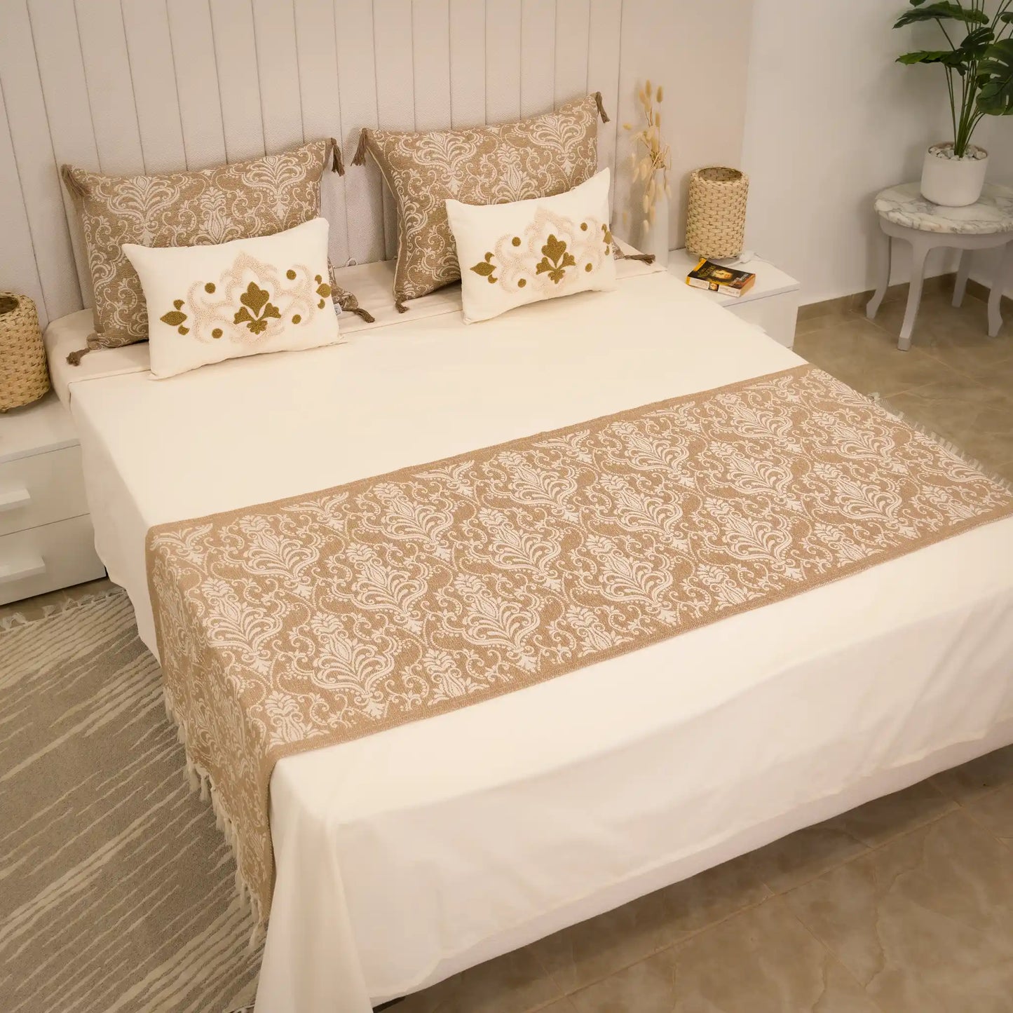 Chemin de lit Baroque + 2 Housses de coussin