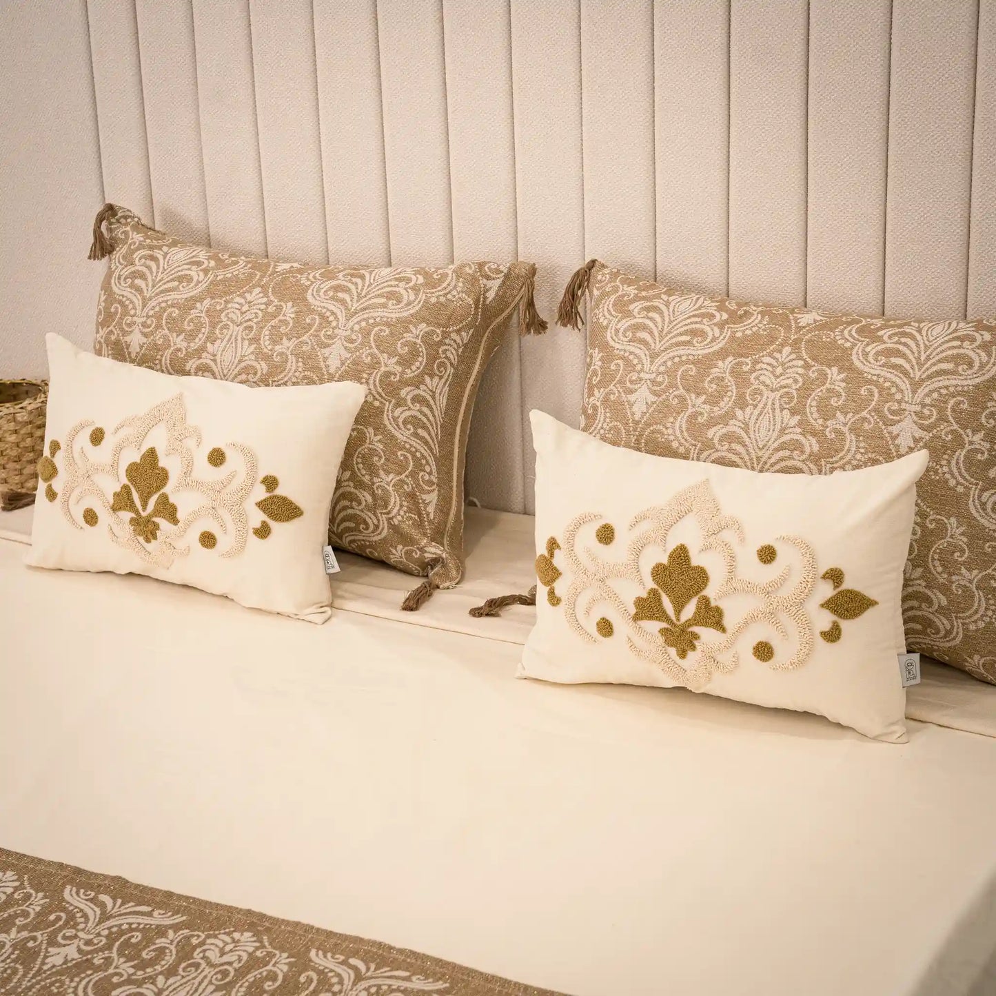 Chemin de lit Baroque + 2 Housses de coussin