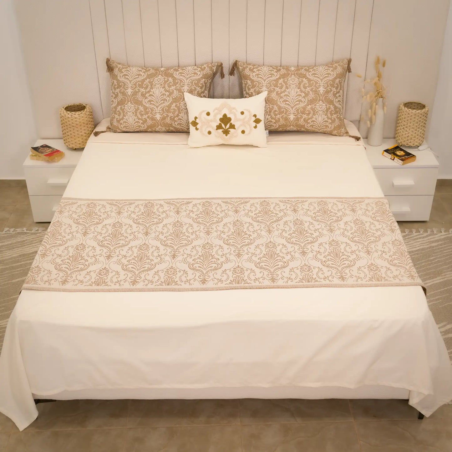 Chemin de lit Baroque + 2 Housses de coussin