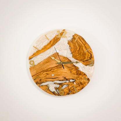 Montre Murale en Bois d'Olivier et Résine