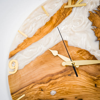 Montre Murale en Bois d'Olivier et Résine