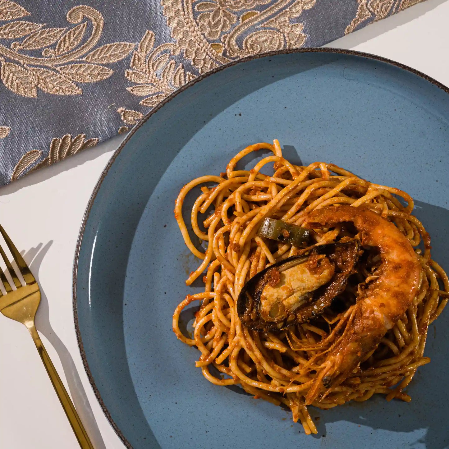 Le service à table AZUR  en grès artisanal