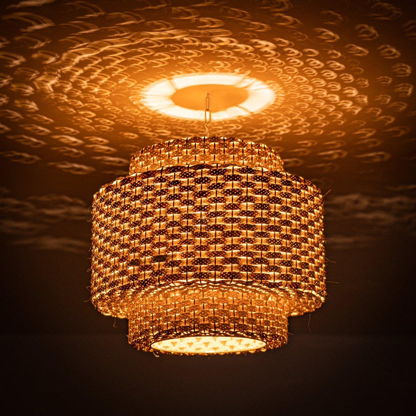 Lustre artisanal en fibre naturelle & acier inoxydable